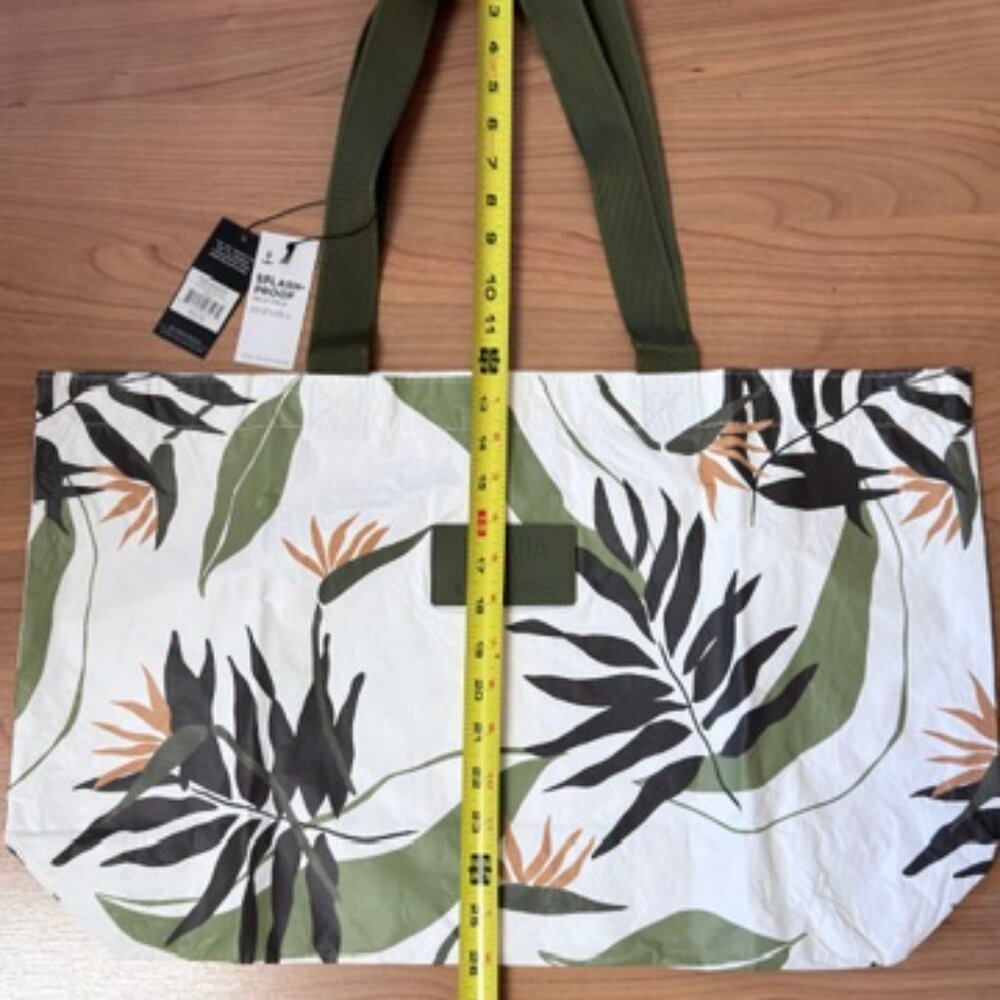 NWT ALOHA Collection Holo Holo Tote